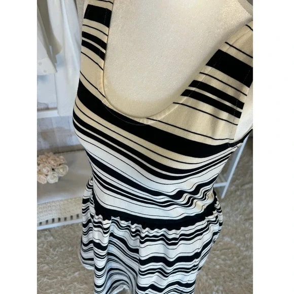 J Crew Women's Size S Cream & Black Button Back Fit & Flare Striped Dress #0301 - Picture 6 of 12